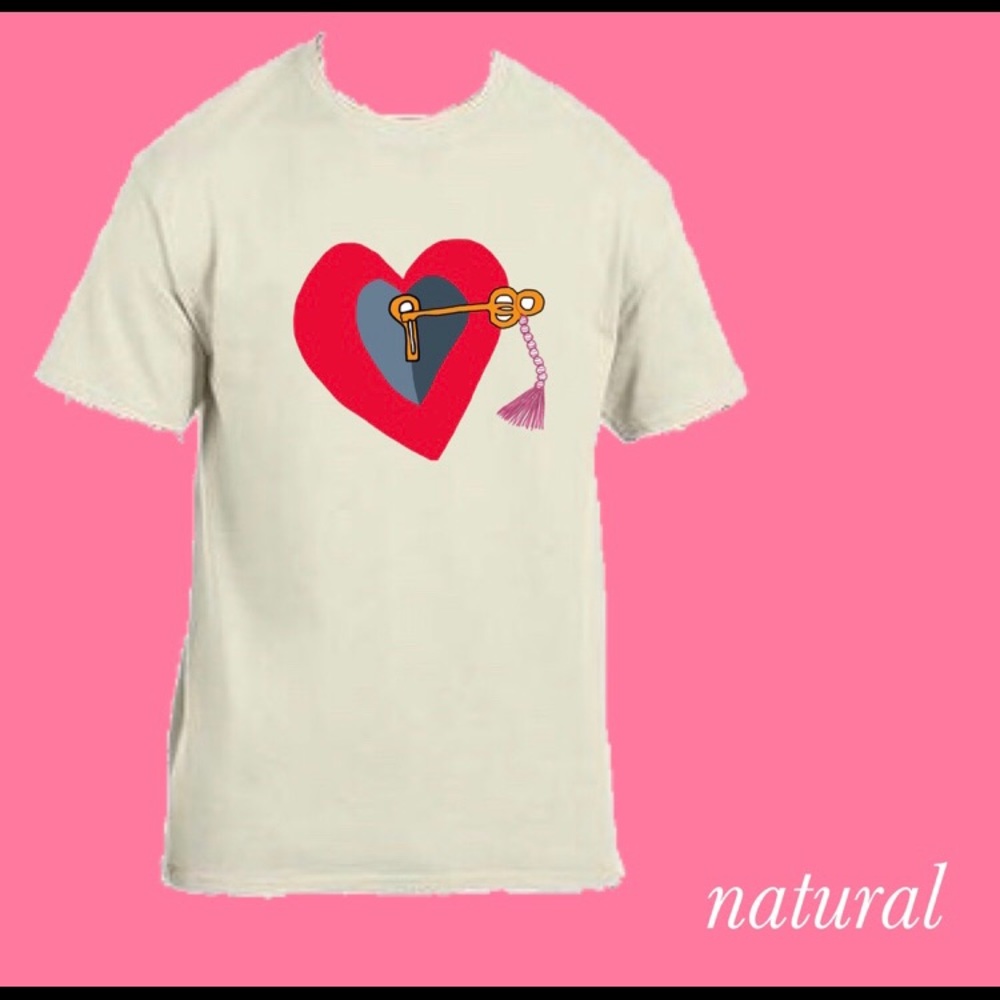 Fashion Custom Handmade Heart Keyed In T-shirts - Picture 4 of 11